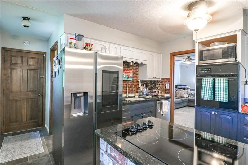 324 Goodrich Dr, Warrensburg, MO 64093