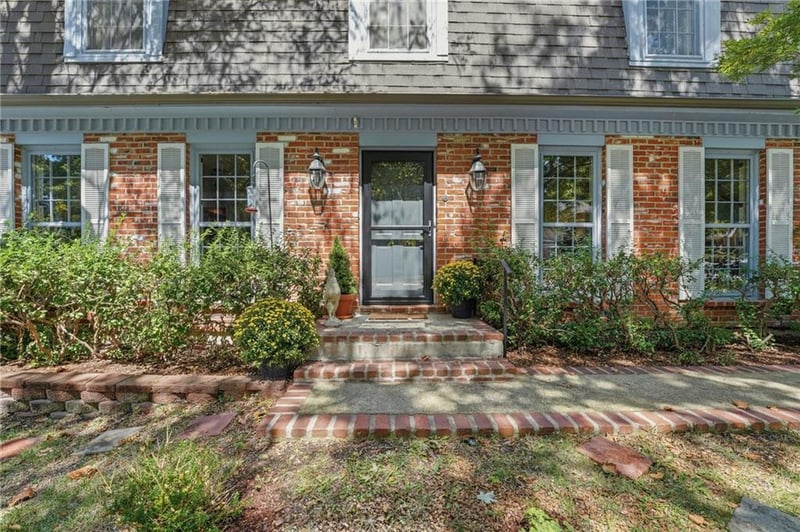 2804 W 120th Ter, Leawood, KS 66209