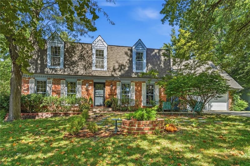 2804 W 120th Ter, Leawood, KS 66209