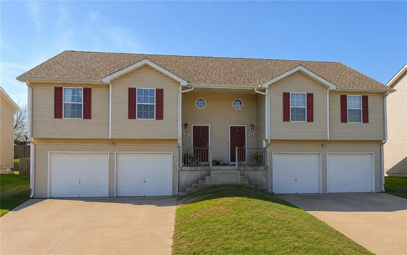 1403 Hollyhock Dr, Cameron, MO 64429