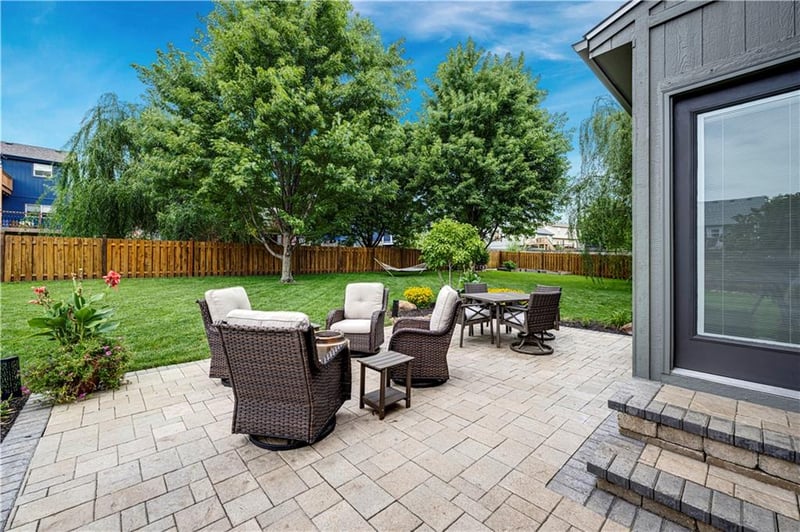 12636 S Belford St, Olathe, KS 66061