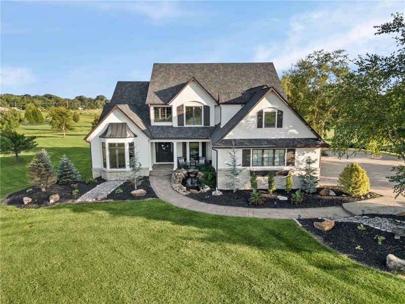 18101 Sunset Dr, Olathe, KS 66062