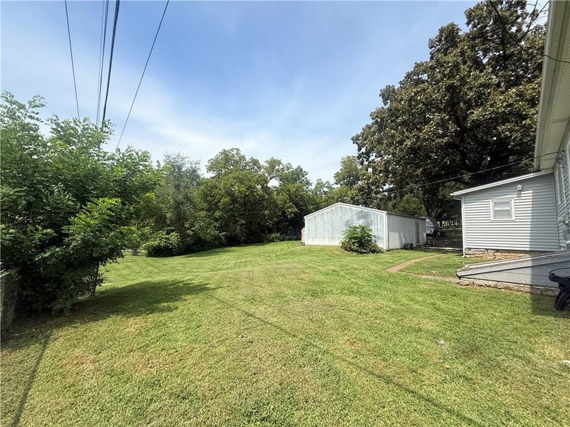 1300 Kearney Rd, Excelsior Springs, MO 64024