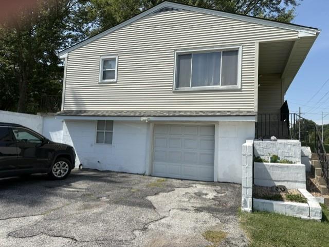 1405 NE 72 St, Gladstone, MO 64118