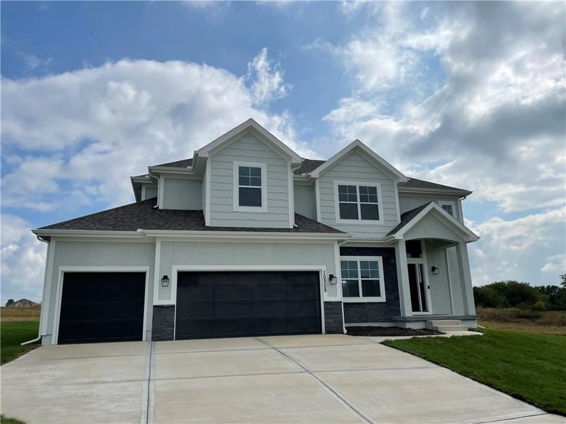 9006 N Colorado Ave, Kansas City, MO 64156