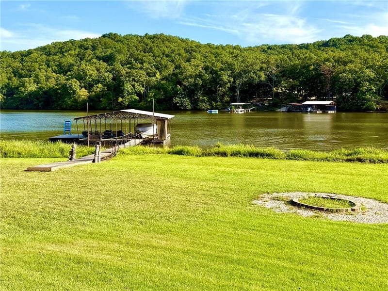 33007 Cooney Creek Rd, Lincoln, MO 65338