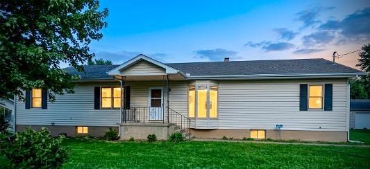 1232 N Tucker St, Nevada, MO 64772