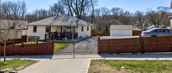 406 Elmwood Ave, Kansas City, MO 64124