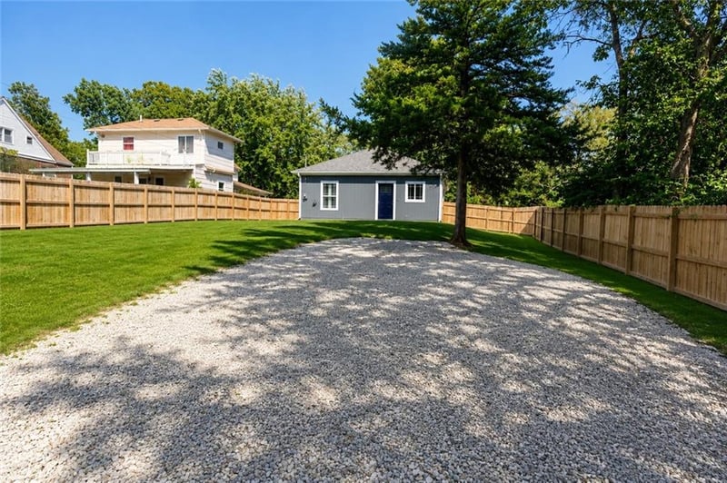 618 N Cedar St, Ottawa, KS 66067
