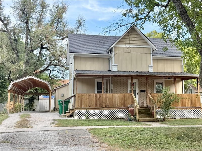 301 N High St, Butler, MO 64730
