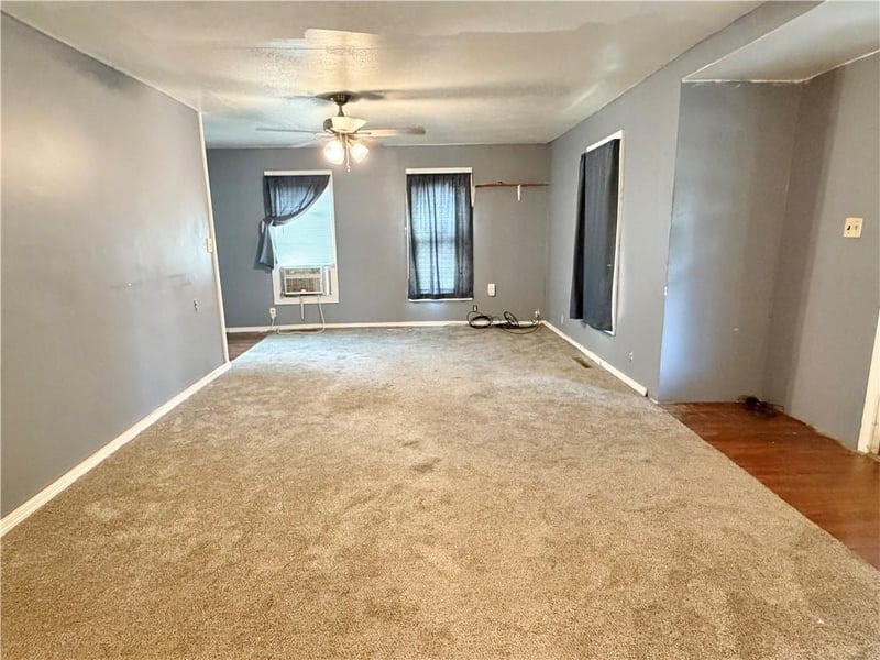 301 N High St, Butler, MO 64730