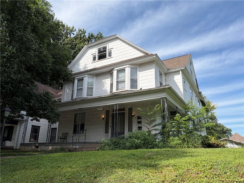 728 N 25th St, St Joseph, MO 64506