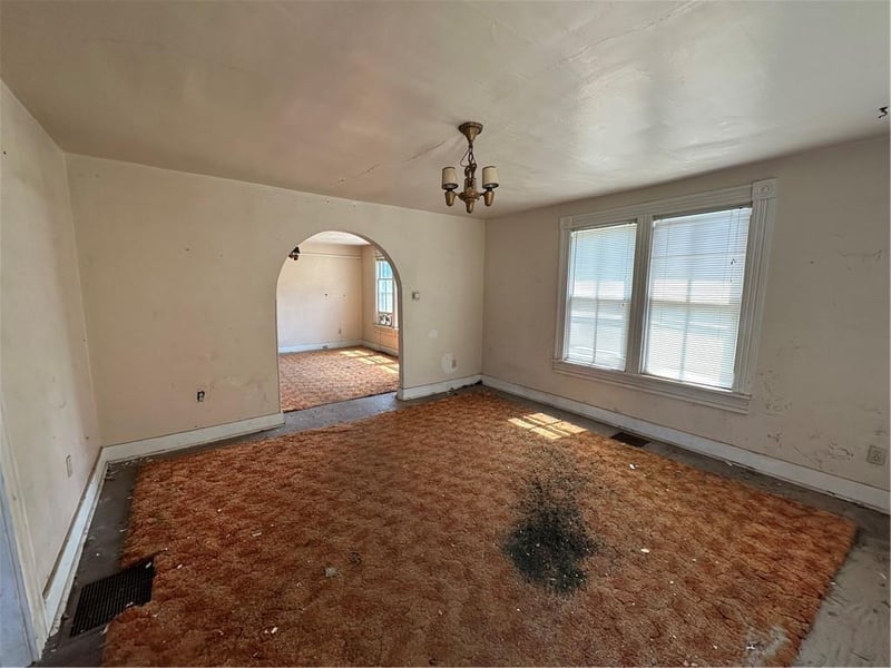 1425 N 11th St, St Joseph, MO 64501