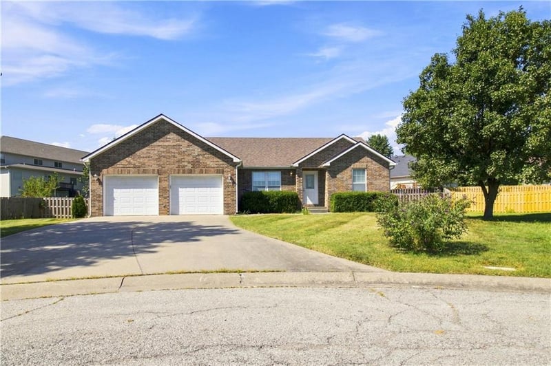1595 Roanoke Ct, Warrensburg, MO 64093