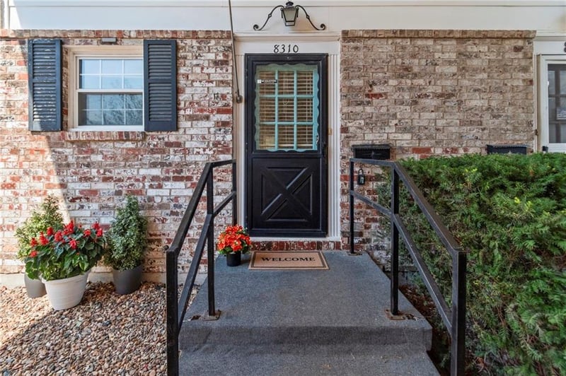 8310 Woodward St, Overland Park, KS 66212