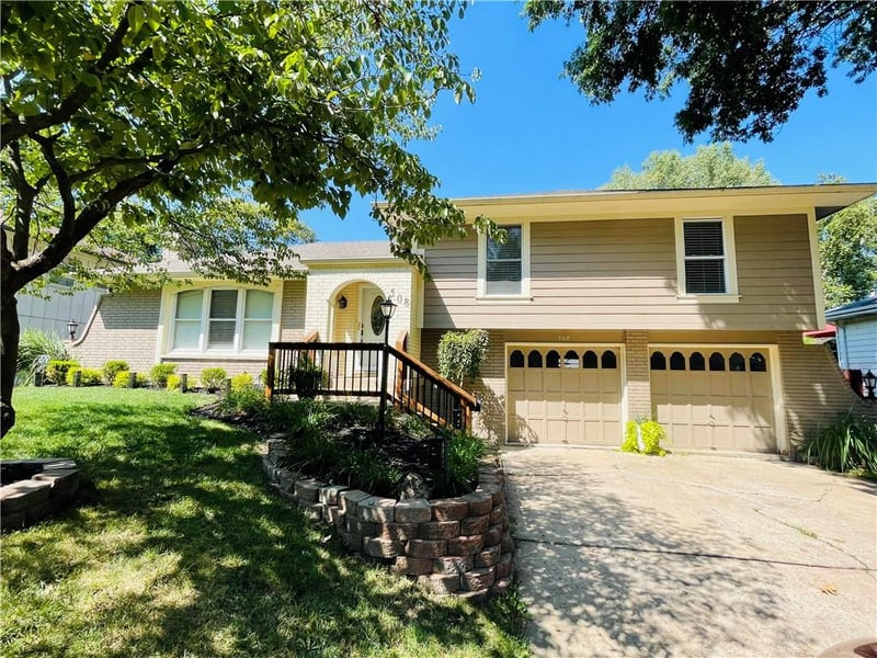 508 Sunset Ln, Belton, MO 64012