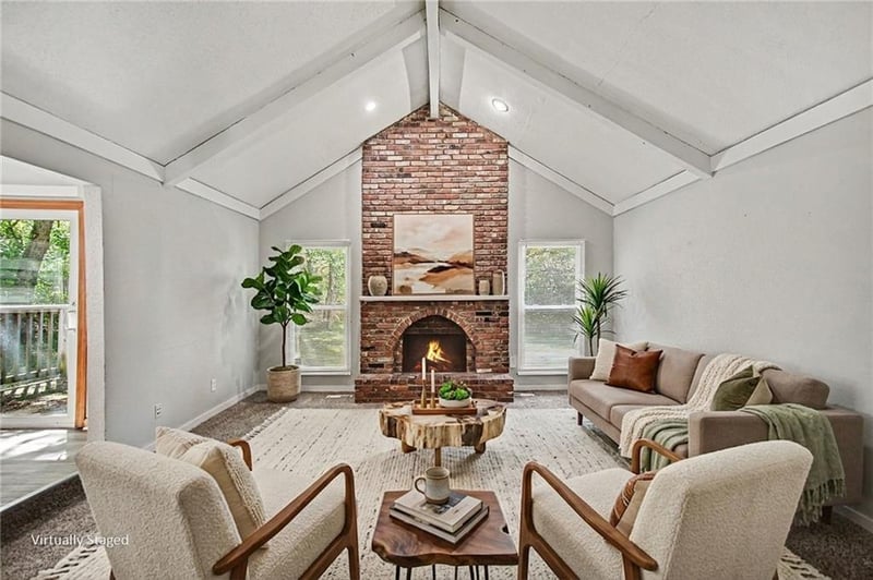 9038 Manning Ave, Kansas City, MO 64138