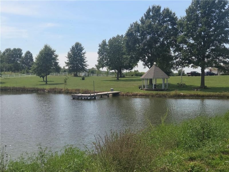 529 SE Dd Hw, Warrensburg, MO 64093