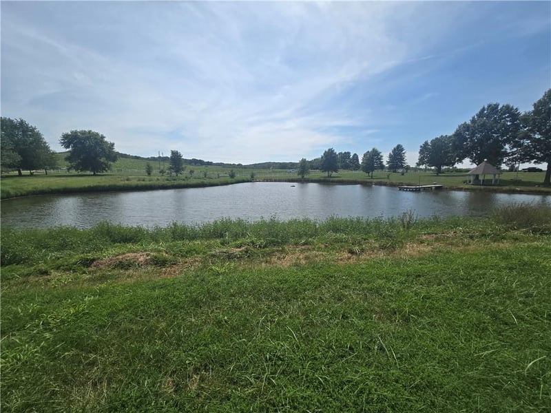 529 SE Dd Hw, Warrensburg, MO 64093