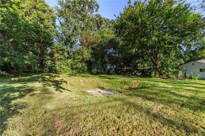 8329 Glenwood St, Overland Park, KS 66212