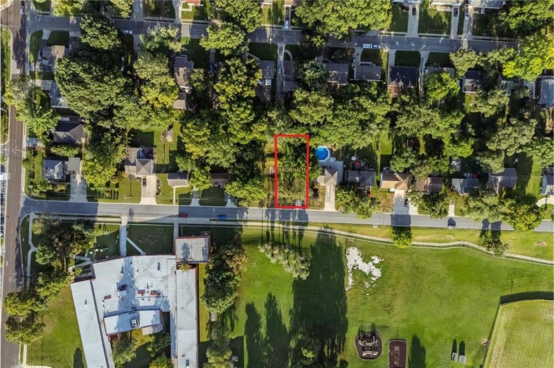 8333 Glenwood St, Overland Park, KS 66212