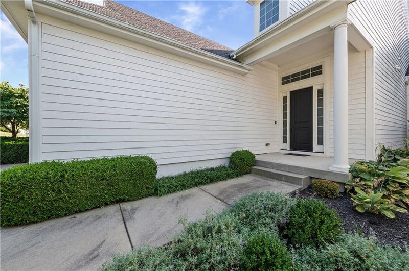 6140 Lime Stone Ct, Parkville, MO 64152
