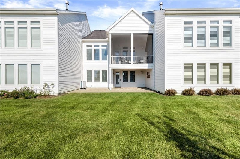 6140 Lime Stone Ct, Parkville, MO 64152