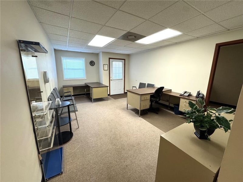 205 N Main St, Gallatin, MO 64640