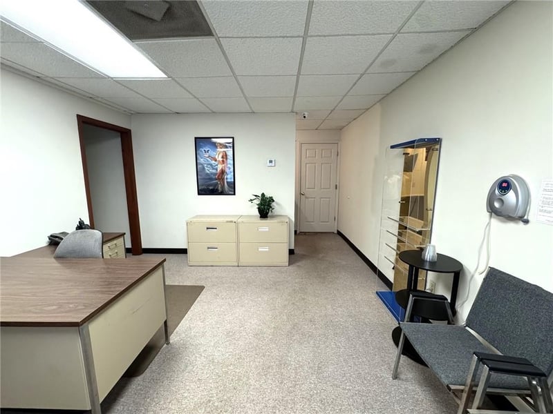 205 N Main St, Gallatin, MO 64640