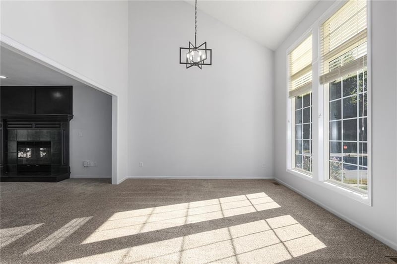 22004 W 51st Ter, Shawnee, KS 66226