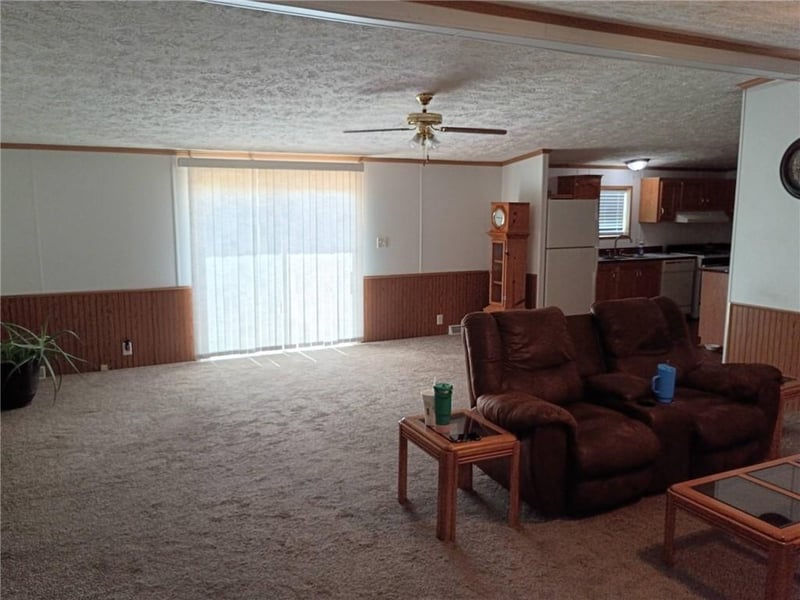 479 E 612th St, Girard, KS 66743