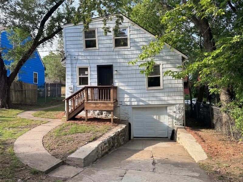 3847 E 60th Ter, Kansas City, MO 64130