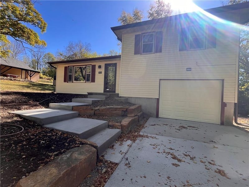 1828 E Pine St, Fort Scott, KS 66701