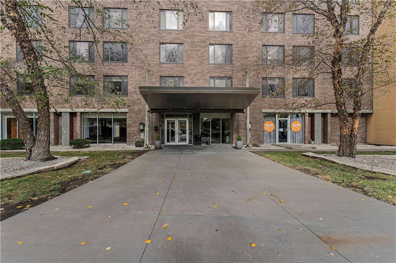600 E 8th St #4F, Kansas City, MO 64106
