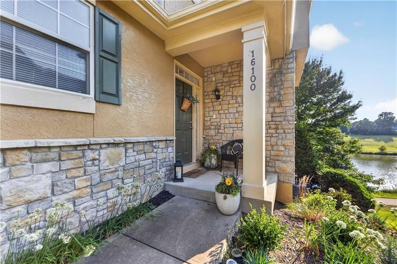 16100 Linden St, Overland Park, KS 66085