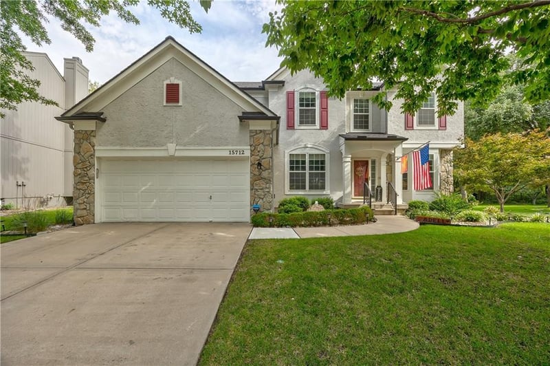 15712 W 158th Ter, Olathe, KS 66062