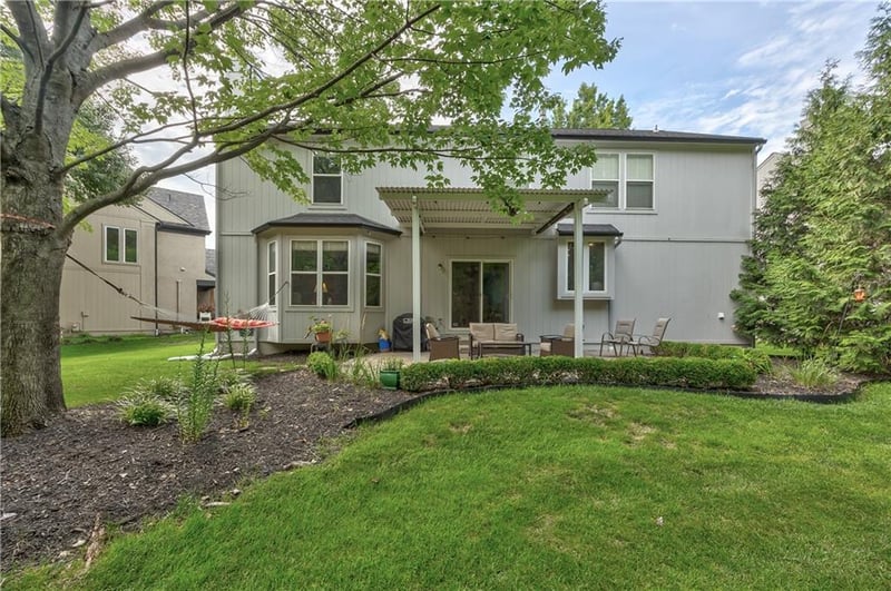 15712 W 158th Ter, Olathe, KS 66062