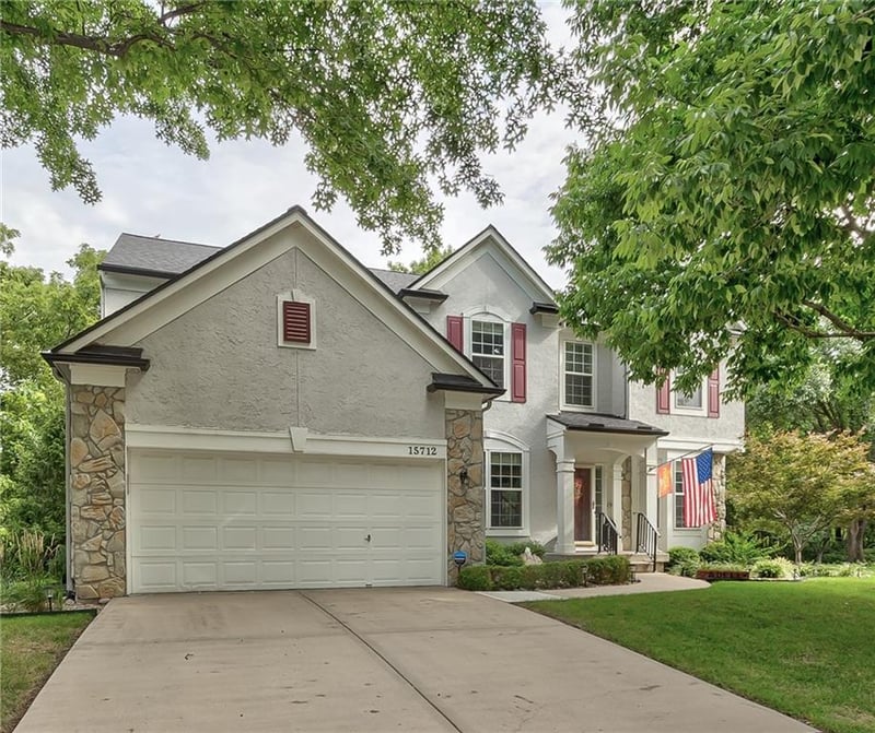 15712 W 158th Ter, Olathe, KS 66062