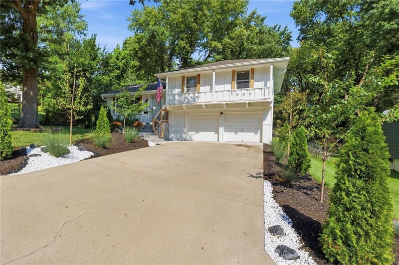 6510 NW 49 St, Kansas City, MO 64151