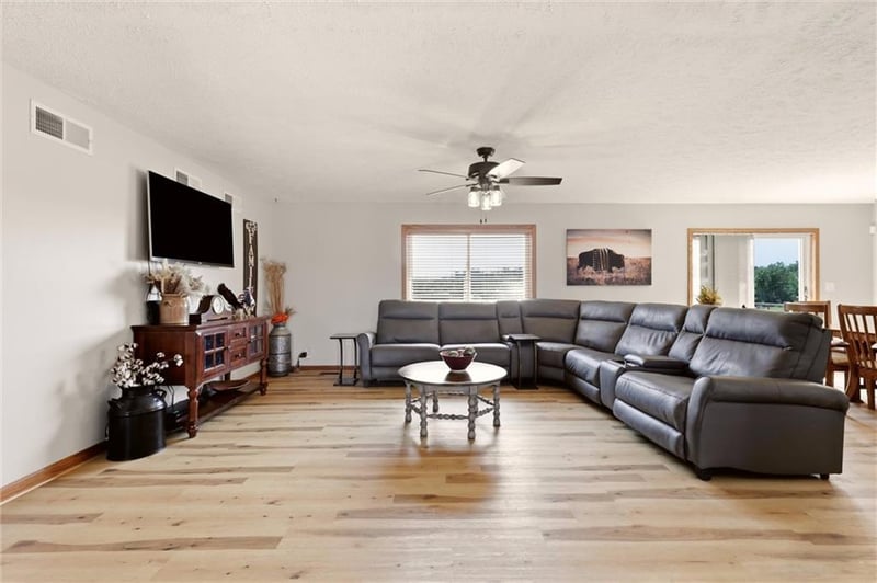 529 NW 1421st Rd, Holden, MO 64040