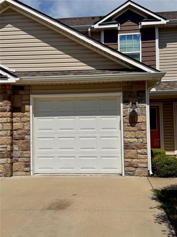 262 Pointe Ln #1, Raymore, MO 64083