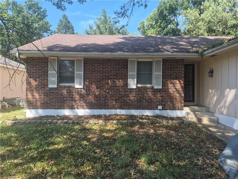 9310 E 83rd St, Raytown, MO 64138