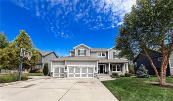 9415 NE 97th St, Kansas City, MO 64157