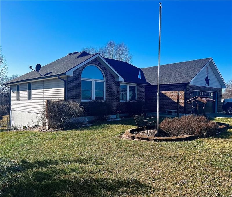 14318 Kimberly Dr, Excelsior Springs, MO 64024