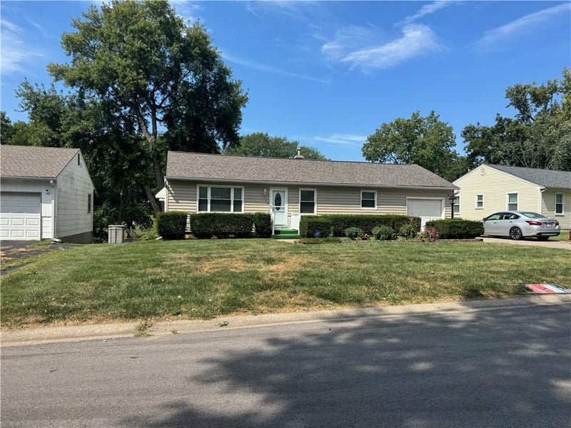 3736 N Lister Ave, Kansas City, MO 64117