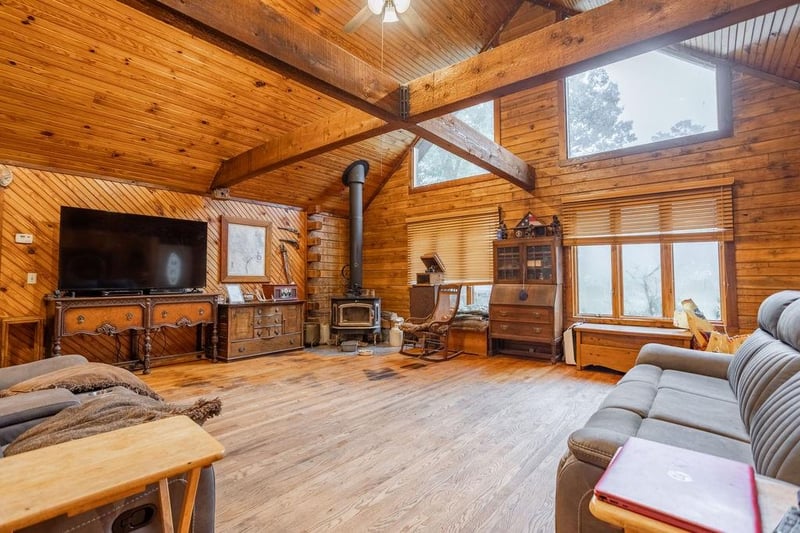 6030 Se 740 Pvt Rd, Collins, MO 64738