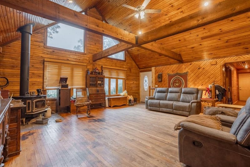 6030 Se 740 Pvt Rd, Collins, MO 64738