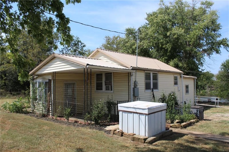 1538 Us Highway 59 Hw, Moran, KS 66755