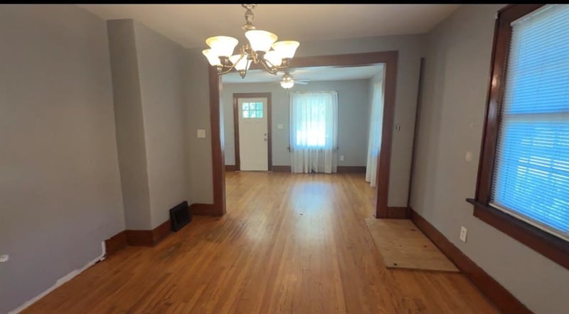 2801 Angelique St, St Joseph, MO 64501