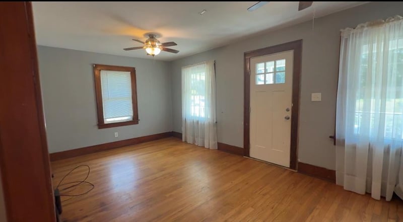2801 Angelique St, St Joseph, MO 64501